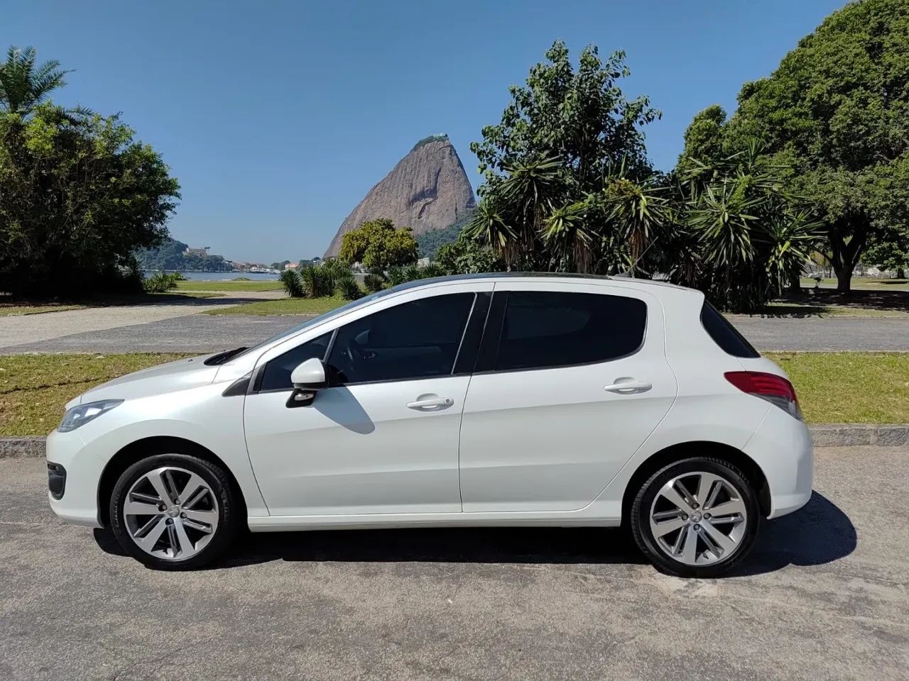 PEUGEOT 308 1.6 GRIFFE THP 16V FLEX 4P AUTOMÁTICO  - Foto 5