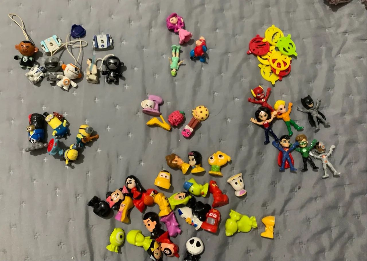 Lote de miniaturas diversas