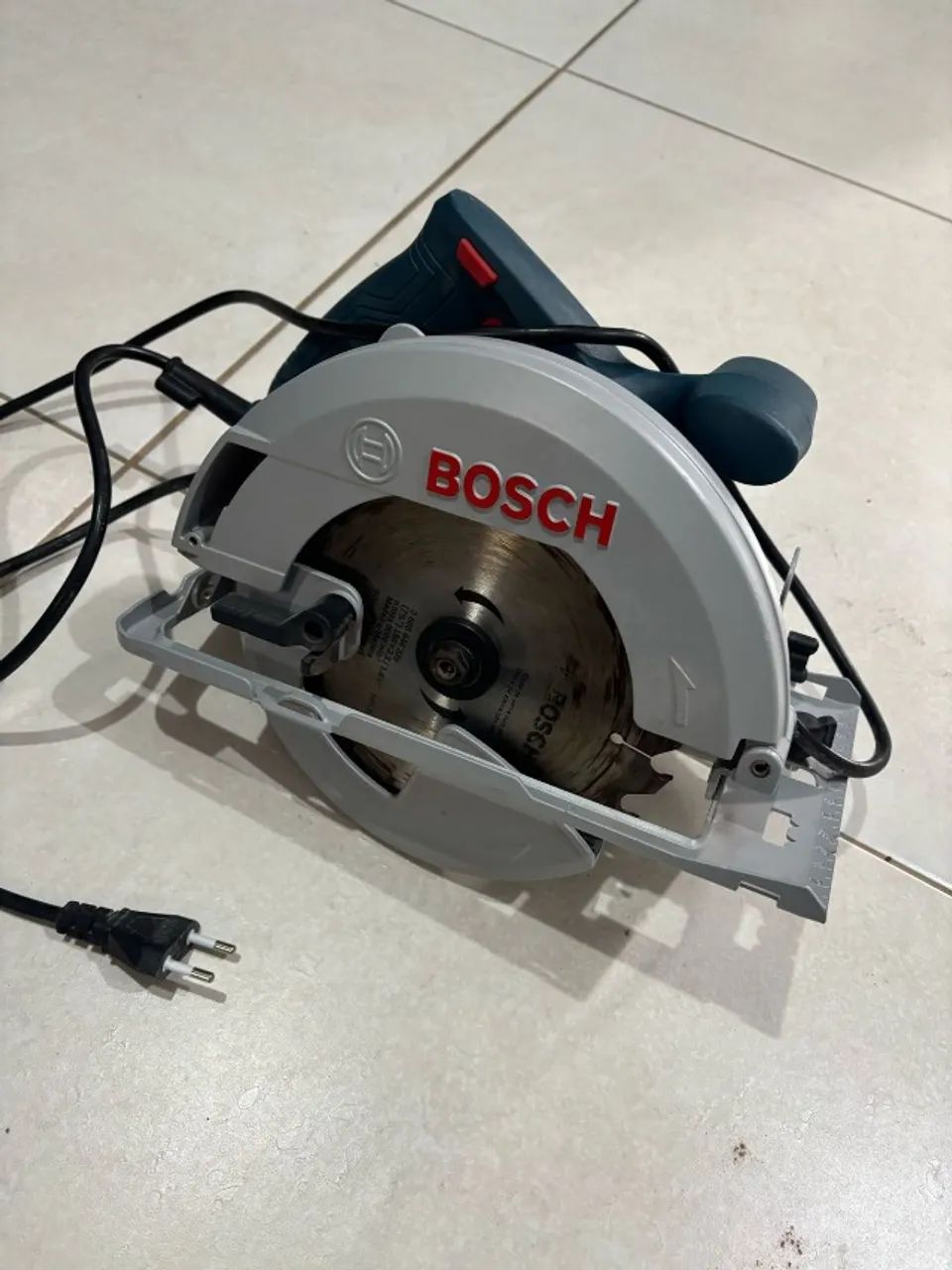 ? Aluguel - Serra Circular Bosch GKS150 1500W - Foto 2
