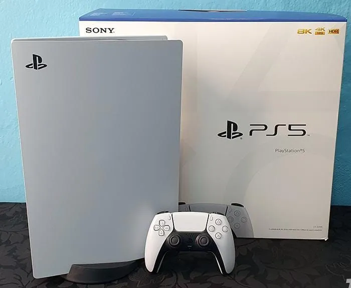 Vendo Playstation 5 standard mídia física perfeito estado