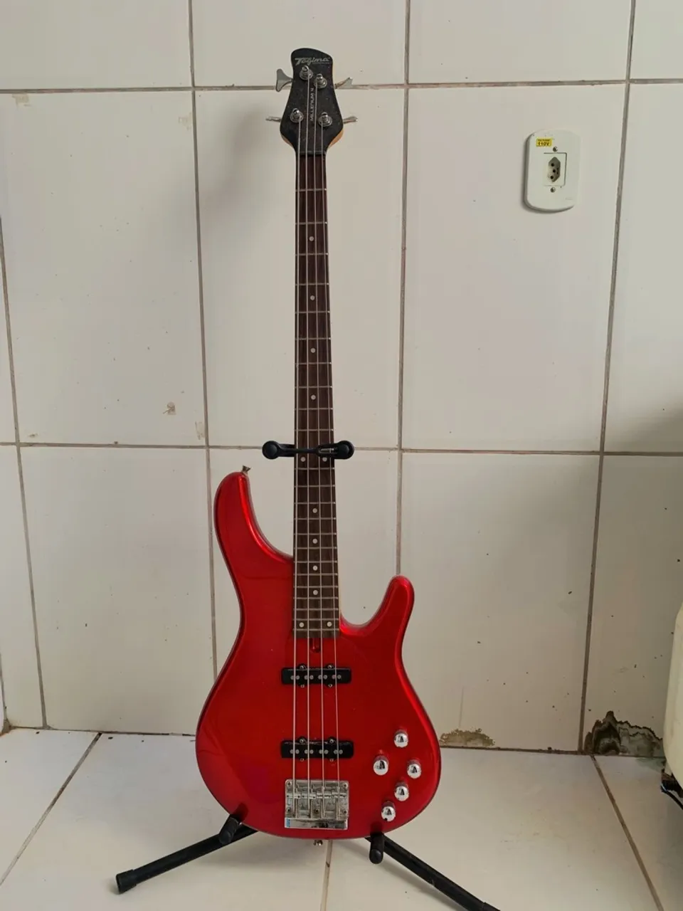 Baixo Tagima Millenium Vermelho