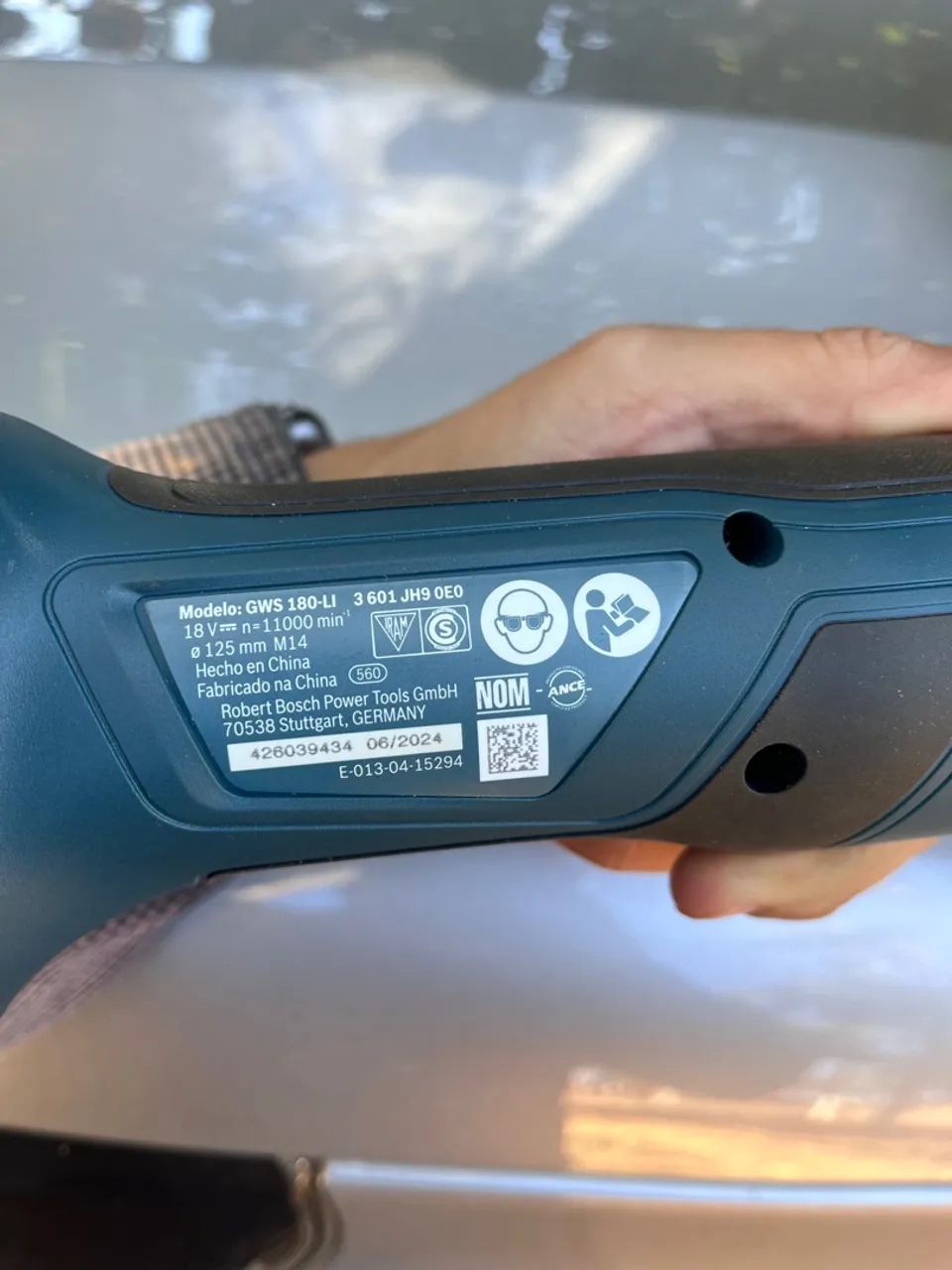 Esmerilhadeira Angular Bosch GWS 180-LI Professional - Foto 6