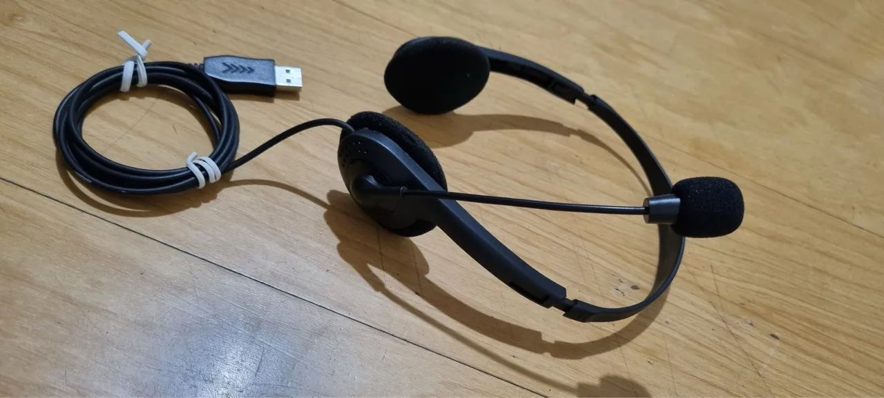 Fone de Ouvido com Microfone USB - Foto 4