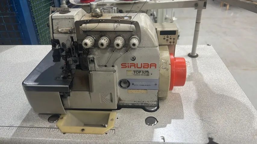 Lote de Maquinas Siruba eletronica e semi eletronica - Foto 2