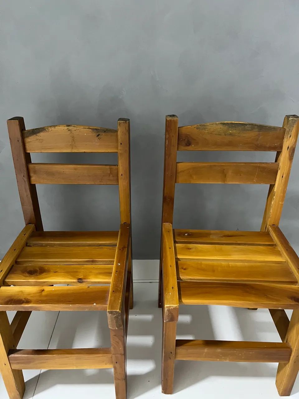 2 Cadeiras infantis de madeira - Foto 4