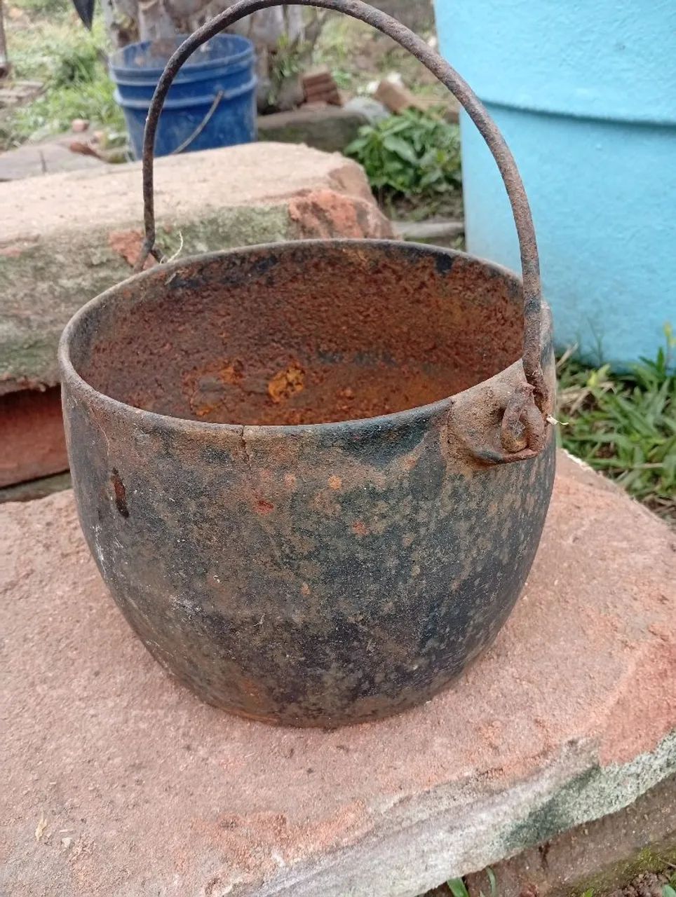 Caldeirão Antigo de Ferro415075271779307521