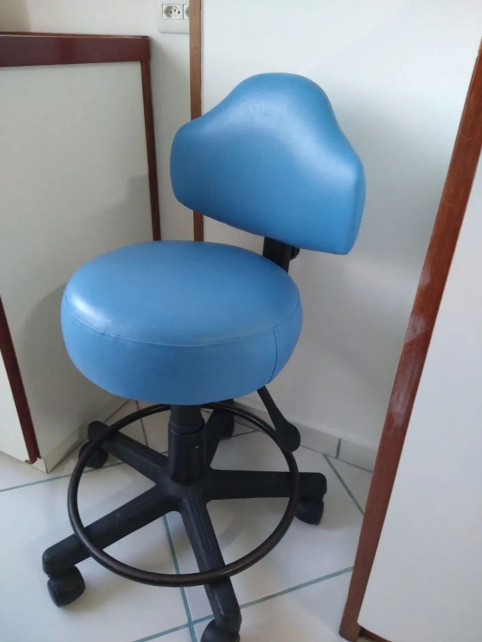 Cadeira Odontológica Usada Baixou R$4999,00 - Foto 5