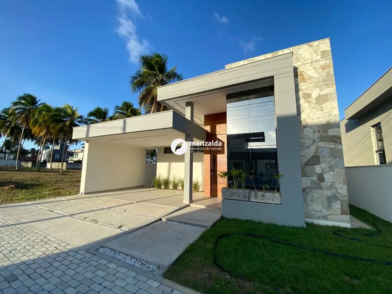 Casa à venda no Cajupiranga Club, Parnamirim.