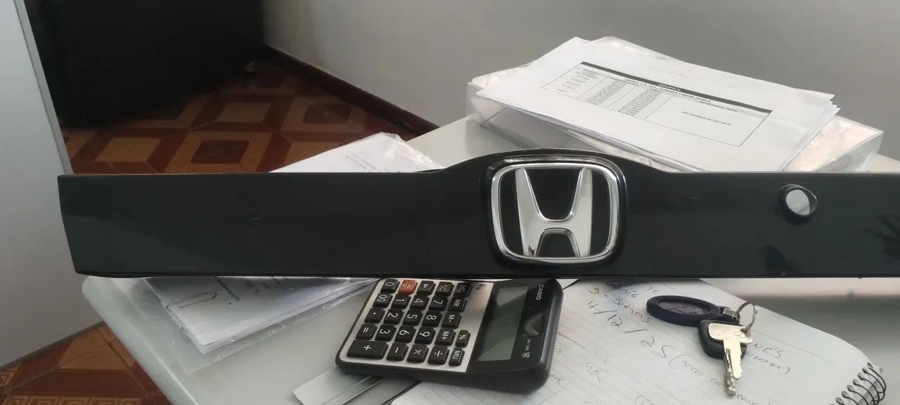 Aplique moldura tampa traseira Honda Fit