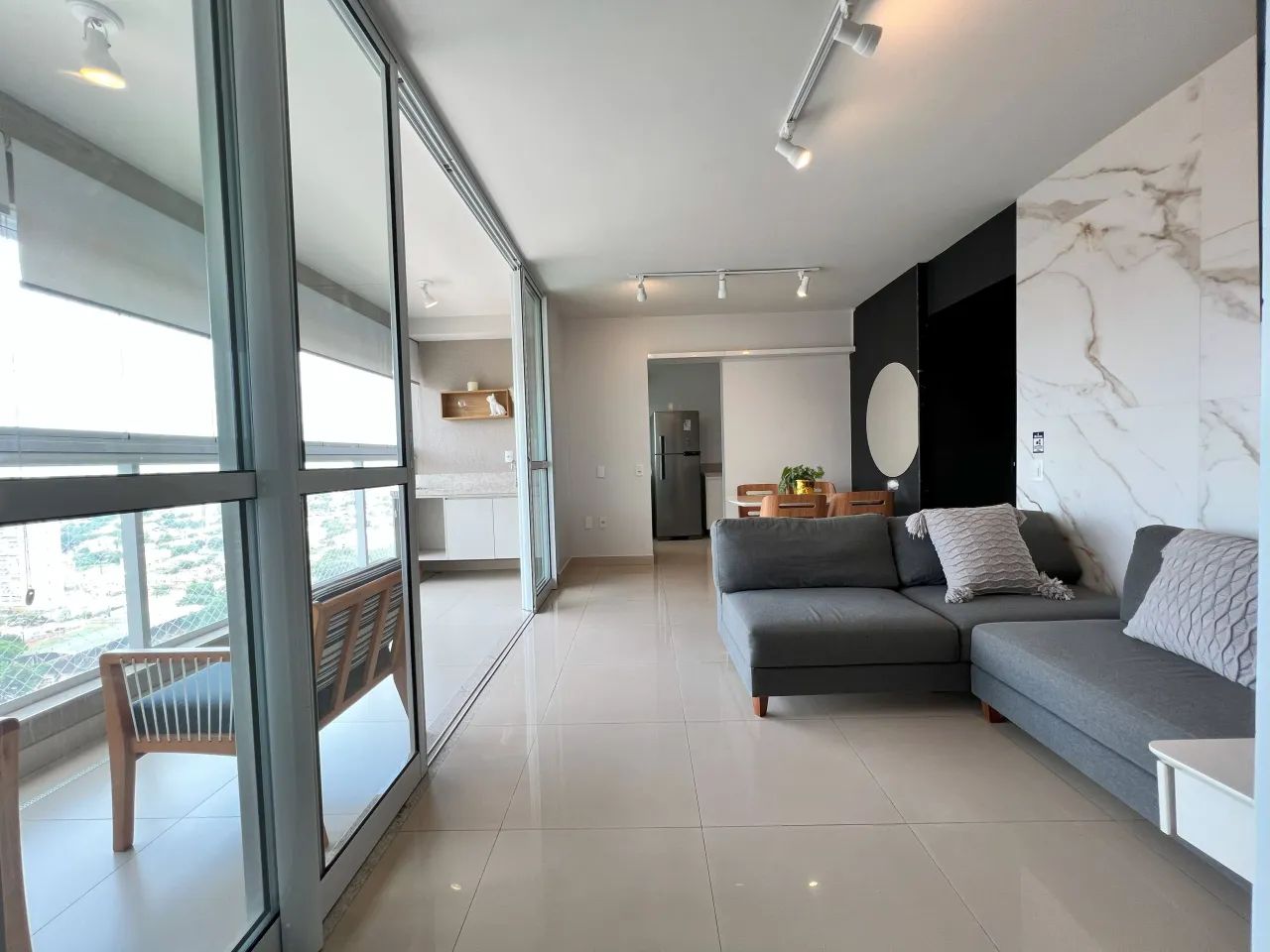 apt. de 3 suítes, mobiliado prox. parque Vaca Brava - Foto 2