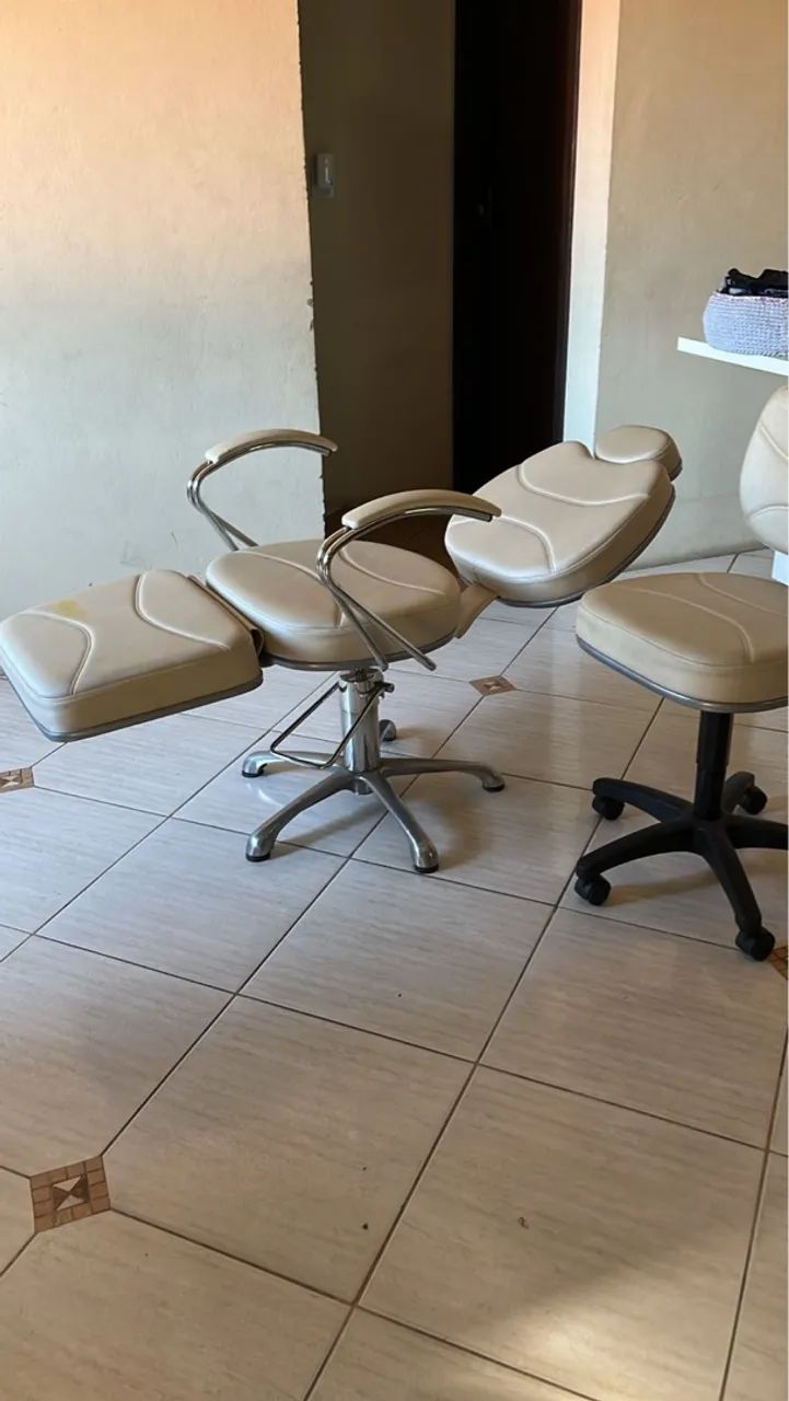 Cadeiras de maquiagem e mocho - Foto 2