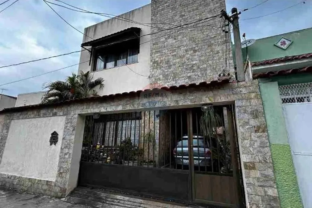 Sua Casa dos Sonhos em Olaria, RJ - 262m²!
