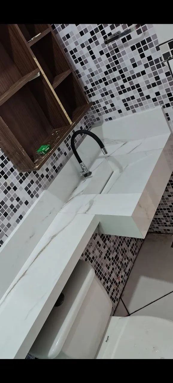 Cuba and Porcelain Sink