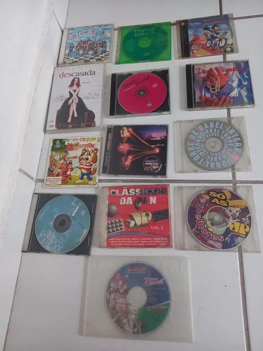 Lote de CDs e DVDs - Diversos Artistas