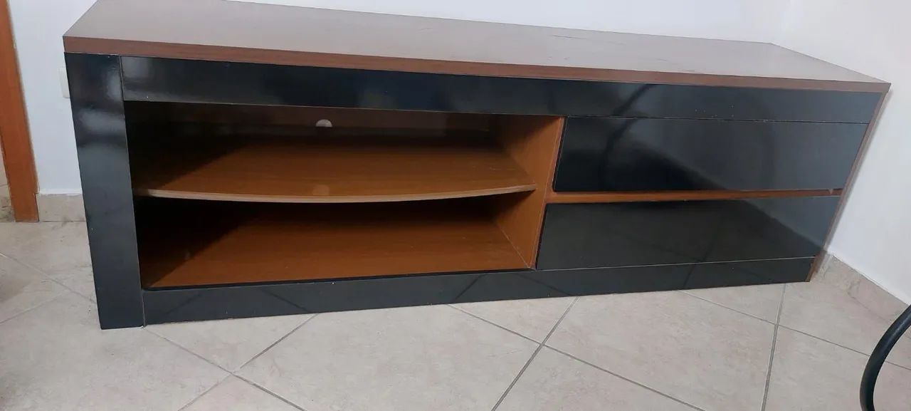 Rack tv marrom e preto 1,80m