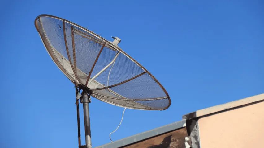 Antena parabolica antiga