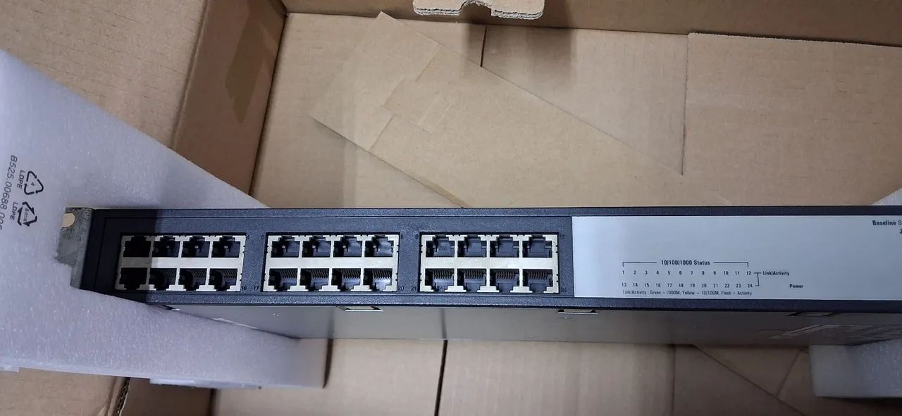 Switch 3Com 2824 -Portas 10/100/1000 - Foto 2