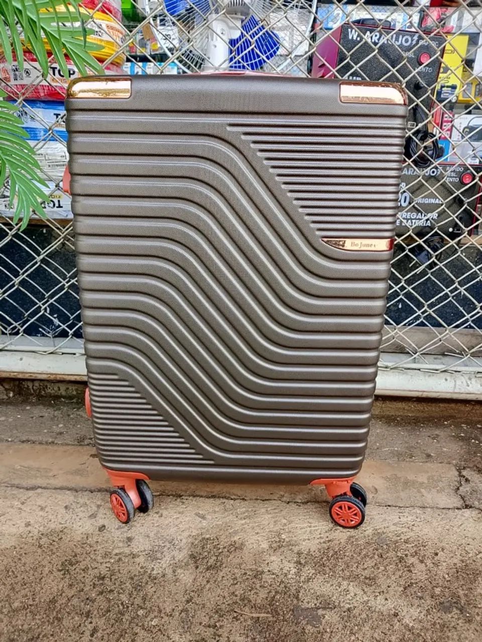 Mala 12kg marrom (Honestidade e Qualidade Distribuidora JK Eletrônicos)