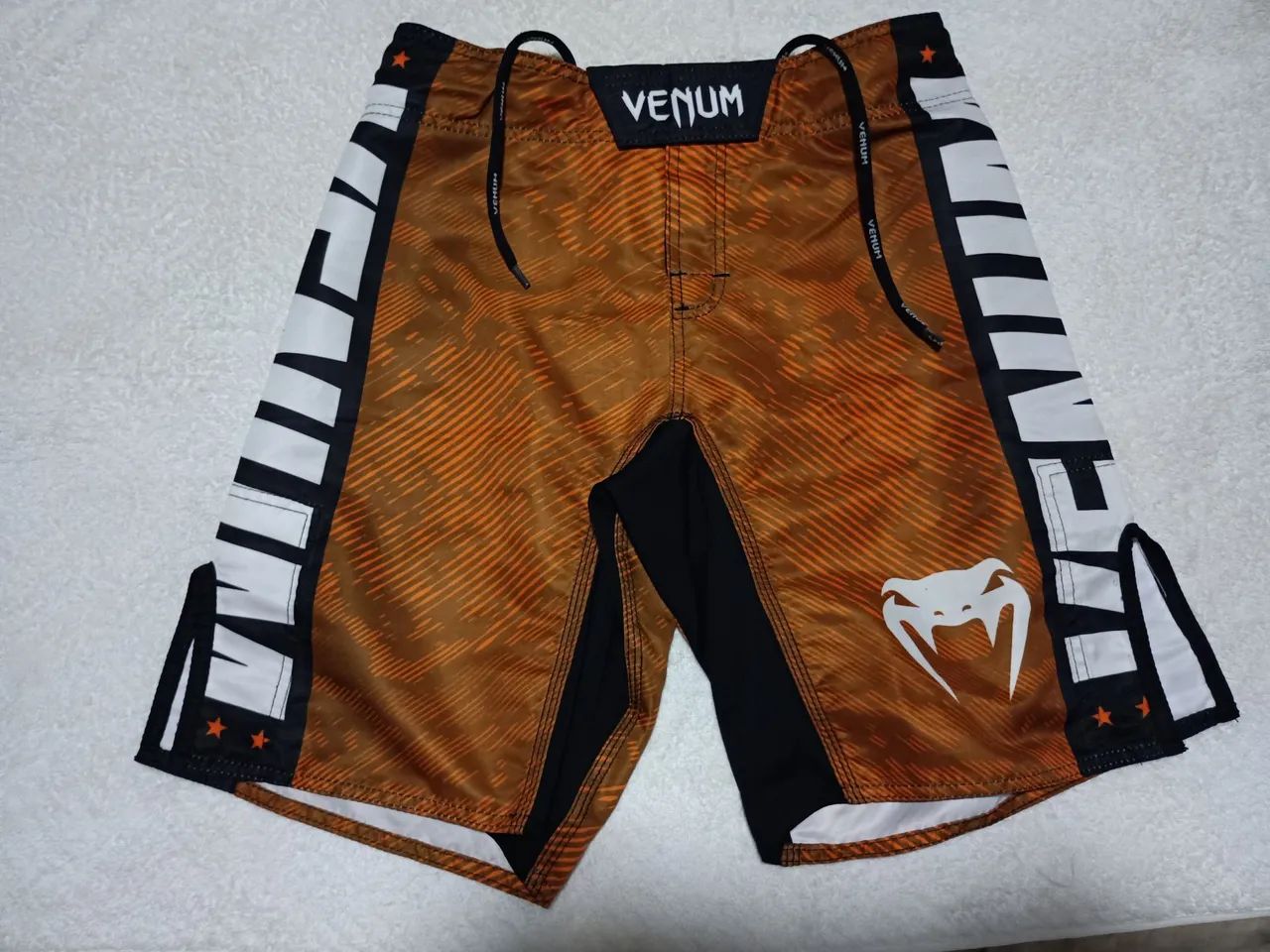 Vendo Bermuda Venum (Nova e Original) - Foto 2