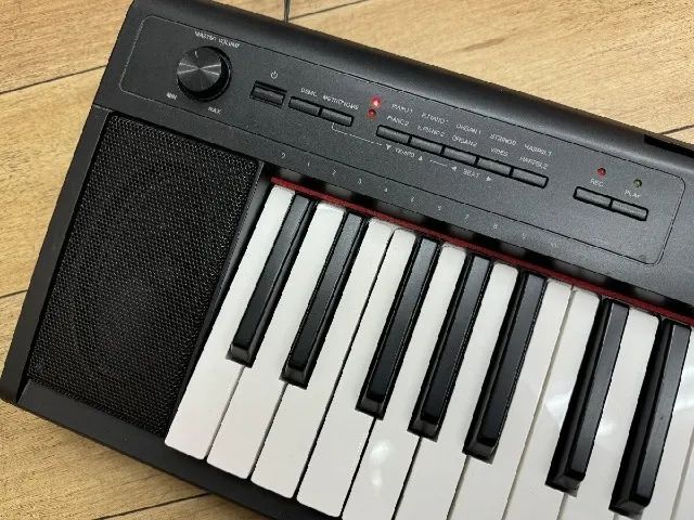 Semi Piano Yamaha Piaggero NP-12 - Instrumentos musicais - Alto de