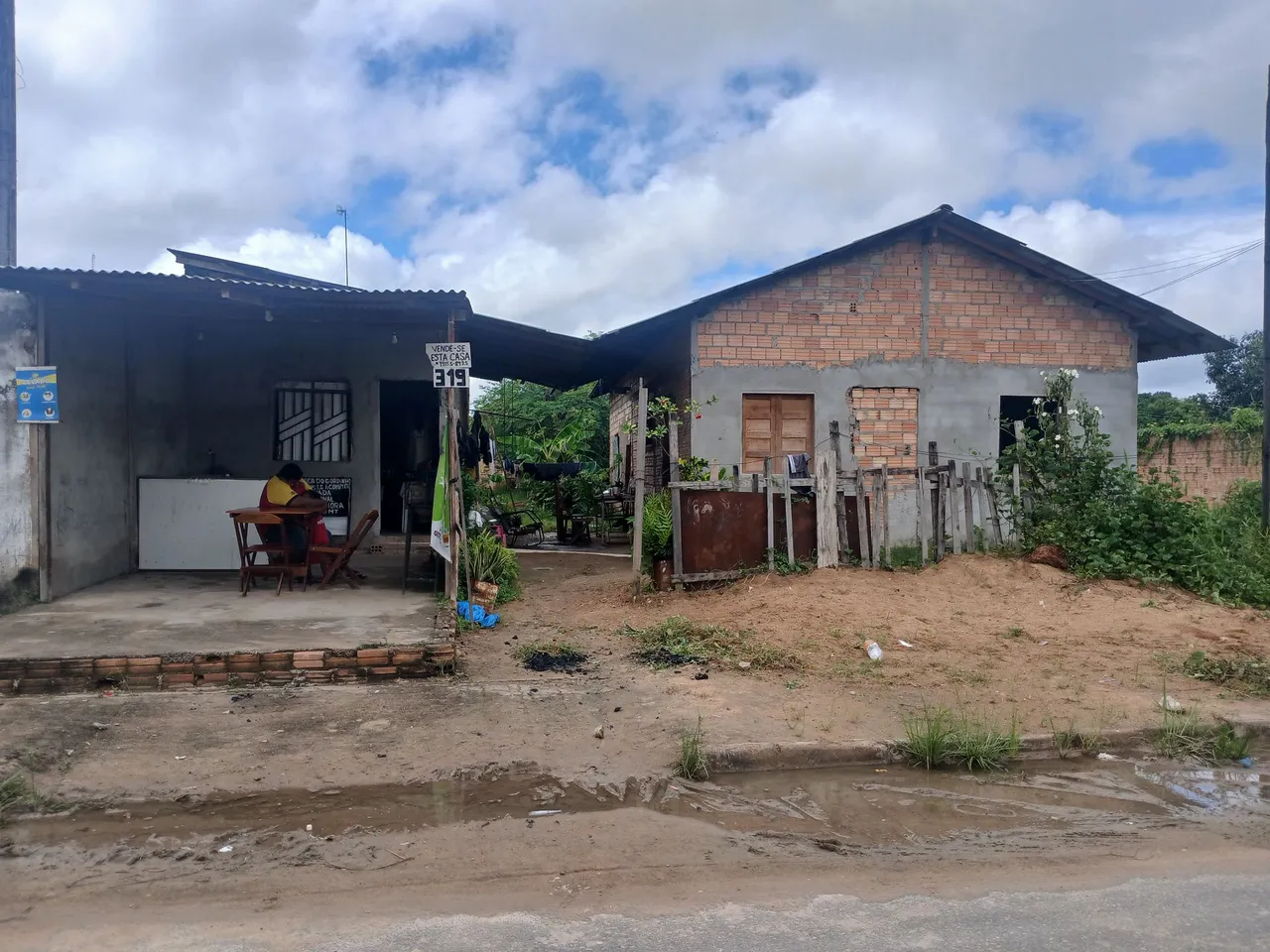 Vende-se 3 casas em 1 terreno de 14m X 30m