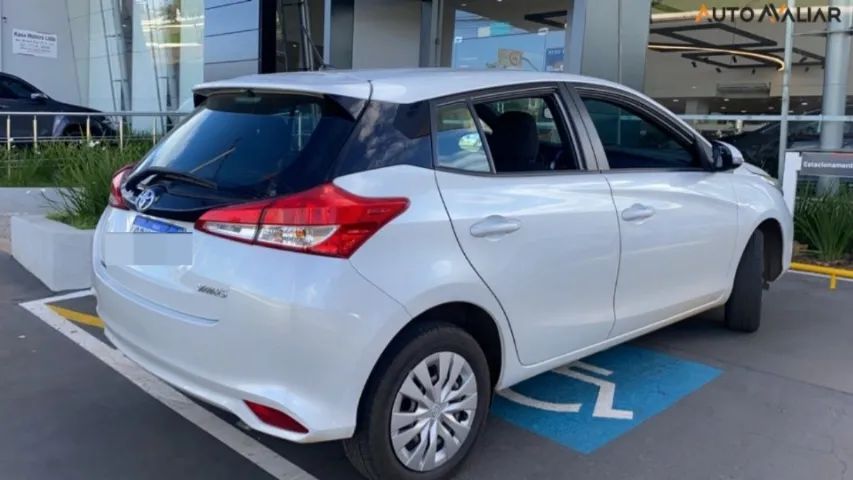 YARIS YARIS XL 1.5 Flex 16V 5p Aut. - Foto 3