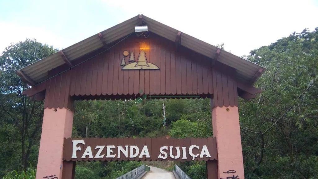 Terreno à venda, 647 m² por R$ 120.000,00 - Fazenda Suiça - Teresópolis/RJ