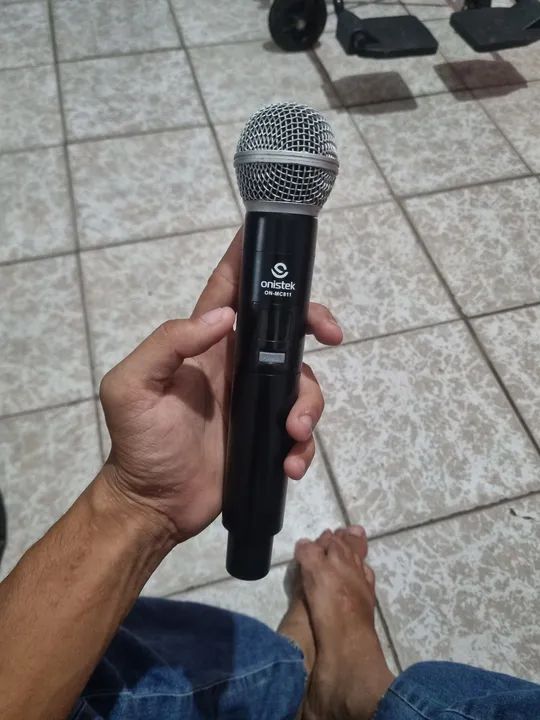 Vendo microfone sem fio em ótimo estado  - Foto 4