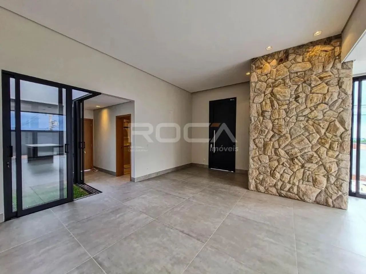 Casa térrea em Condomínio Fechado Locação e á venda com 3 suítes no Residencial Alto do Ca - Foto 4