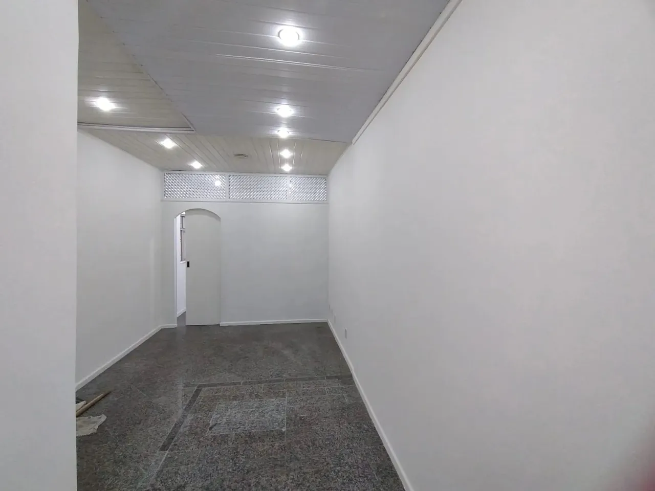 Alugo sala comercial em Madureira - Rio de Janeiro - RJ