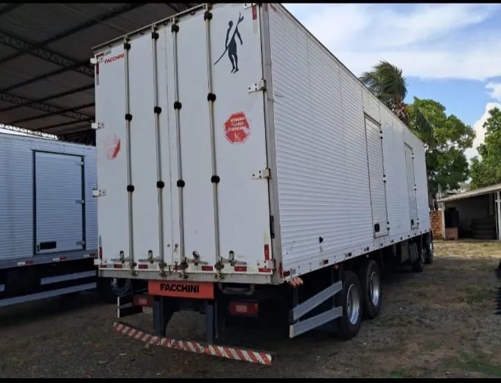 VOLVO VM 330  - Foto 5