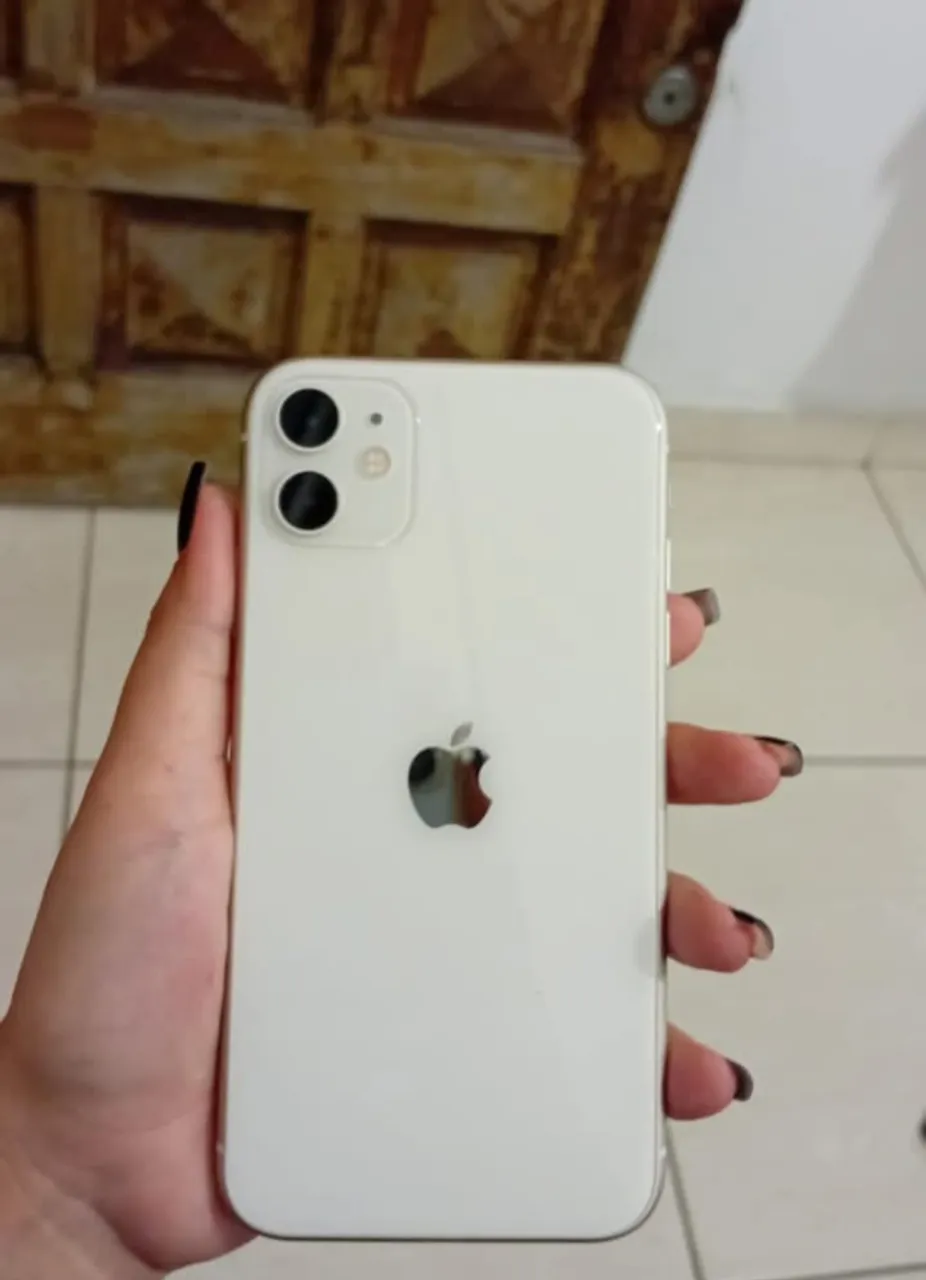 Iphone 11 branco lindo