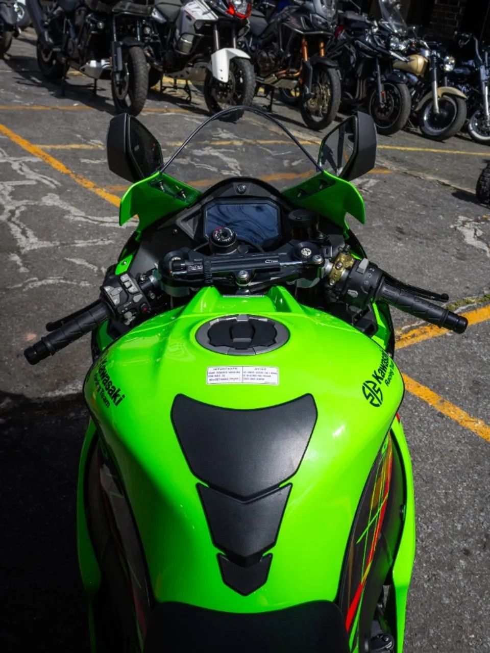 Kawasaki Zx-10/ Zx-10r 1000cc 2023 - 1308101148 | OLX