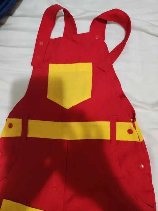 Fantasia  macacão veste uns 8 anos. - Foto 2