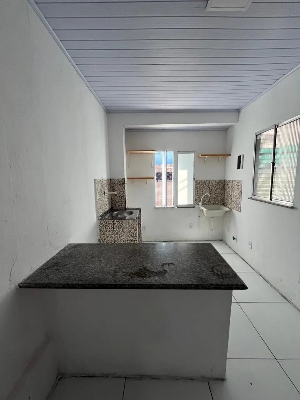Aluga-se quarto e sala em Vilar Mar - Estrada Velha