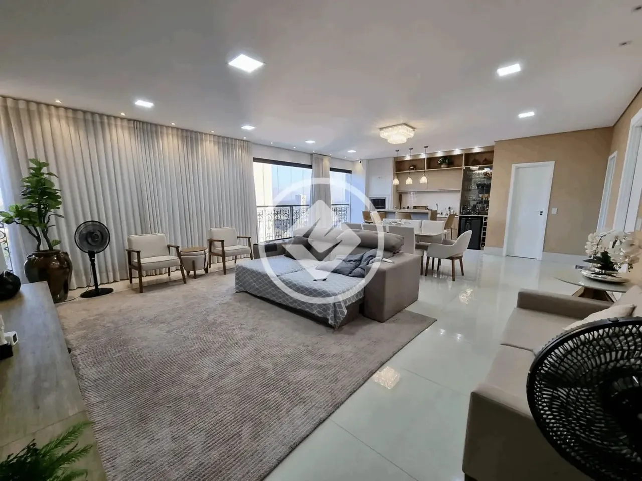 APARTAMENTO NO EDIFÍCIO AMERICAN DIAMOND - VALOR DE VENDA R$ 2.399.000,00 - 3 SUÍTES SENDO