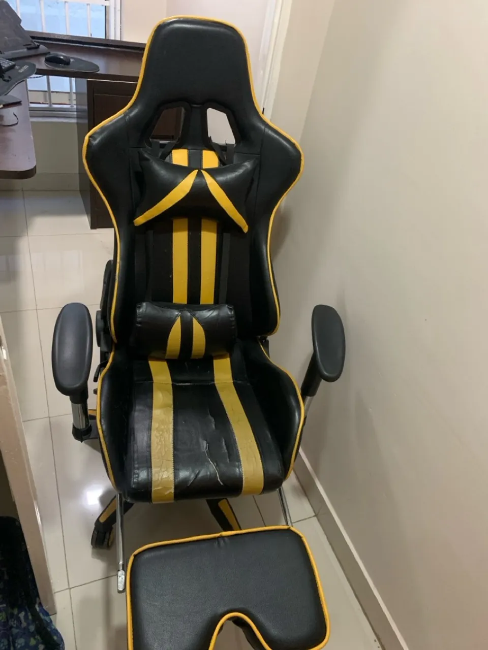 Cadeira Games c/ apoio de pé