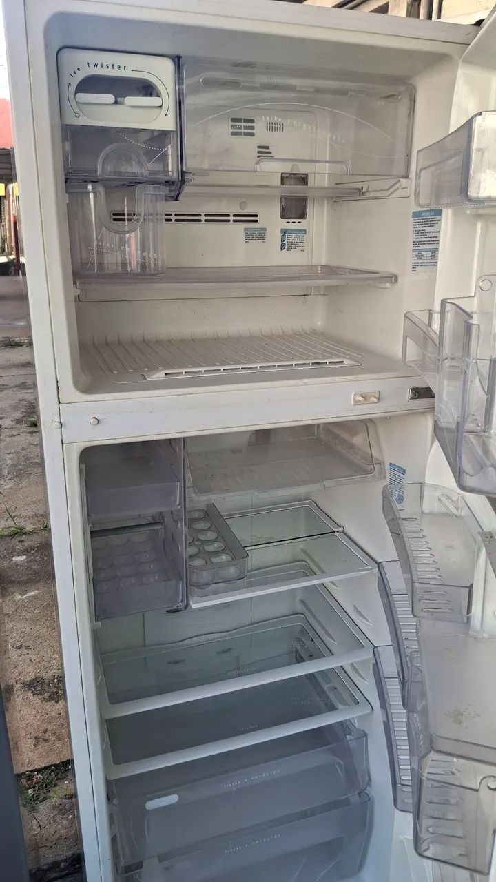 GELADEIRA ELECTROLUX DUPLEX FROST FREE SEMI-NOVA - Foto 4
