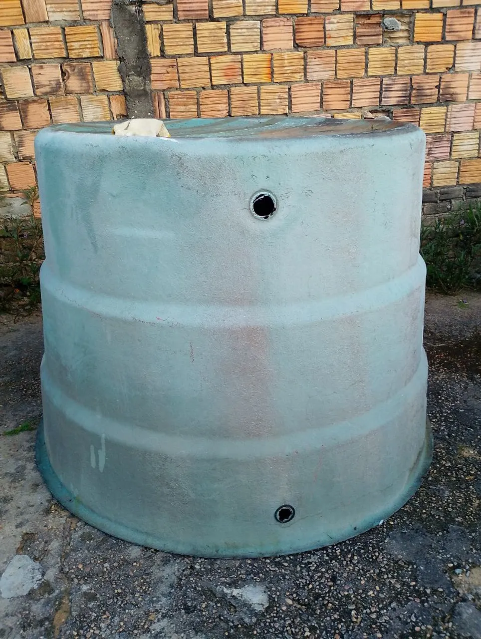 Cisterna de plástico reforçada