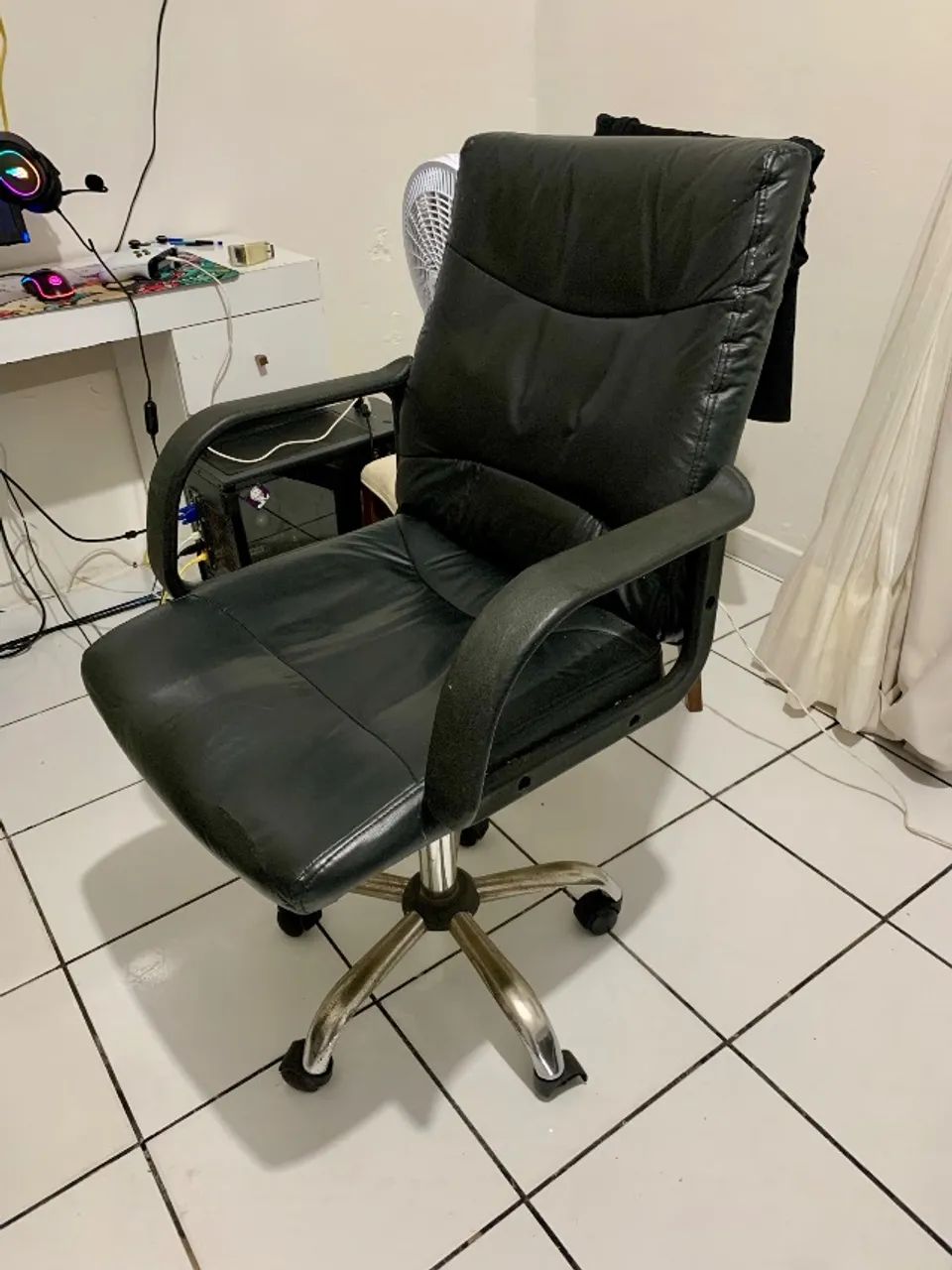 Mesa de computador + cadeira64176428429187121