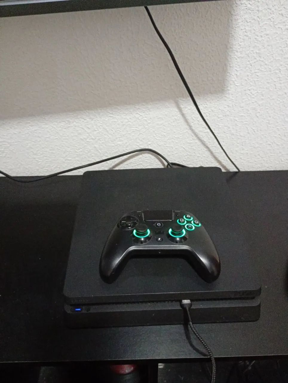 PS4 slim excelente estado 