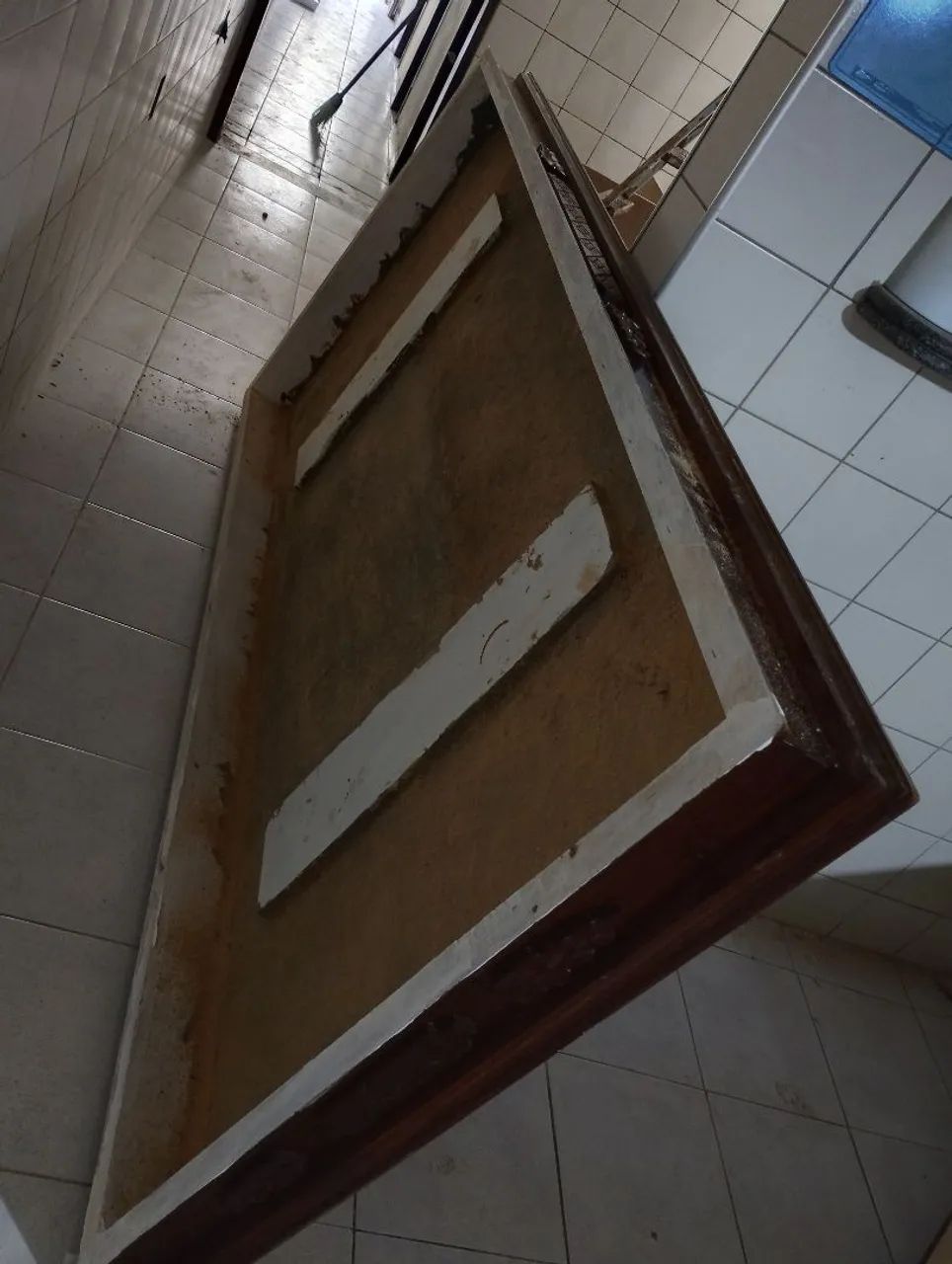 8 cadeiras com mesa 3.500 reais  - Foto 3