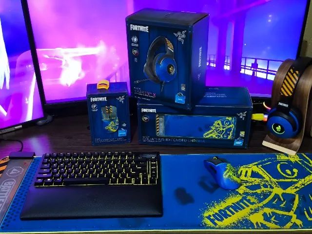 Kit Completo Razer Fortnite - Deathadder V3 Pro, Kraken V3 X, Goliathus Extended Chroma