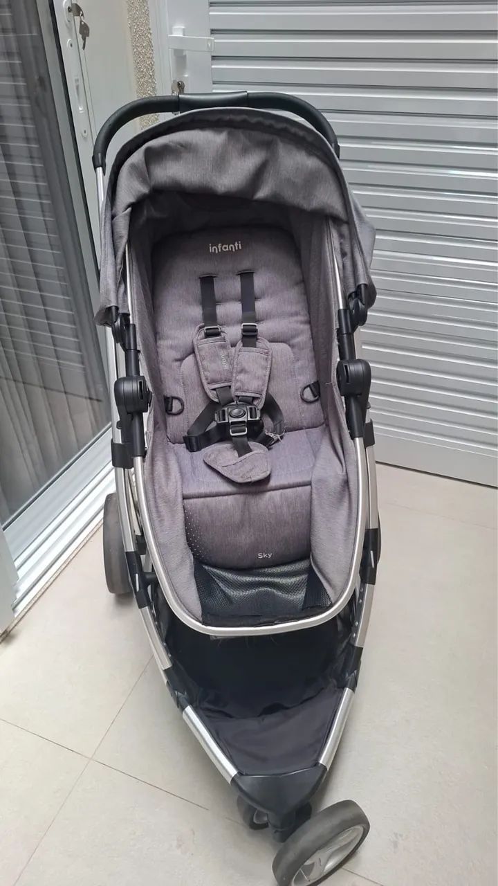 Carrinho de bebê Infanti SKY