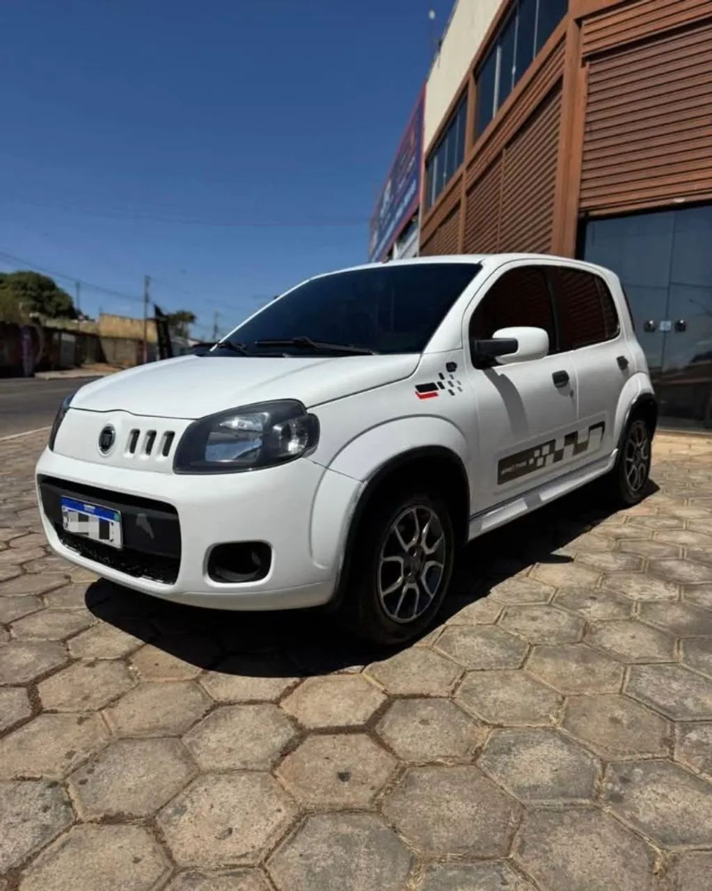 Fiat Uno Sporting 1.4 EVO Fire Flex 8V 4P 2014 - Foto 3