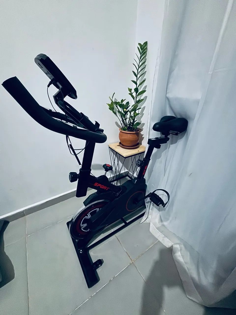 Bicicleta Ergonômica - 3 Meses de Uso