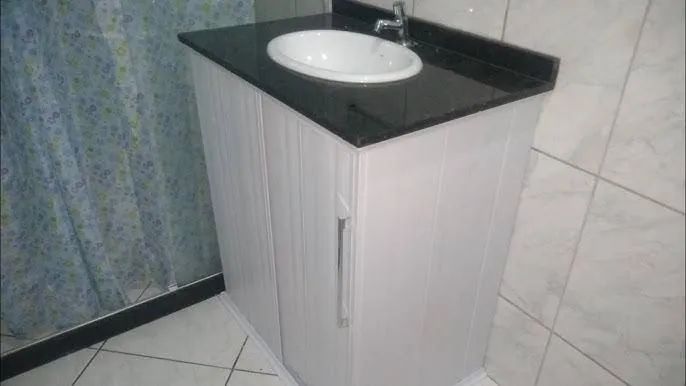 Armário e pvc pra banheiro 