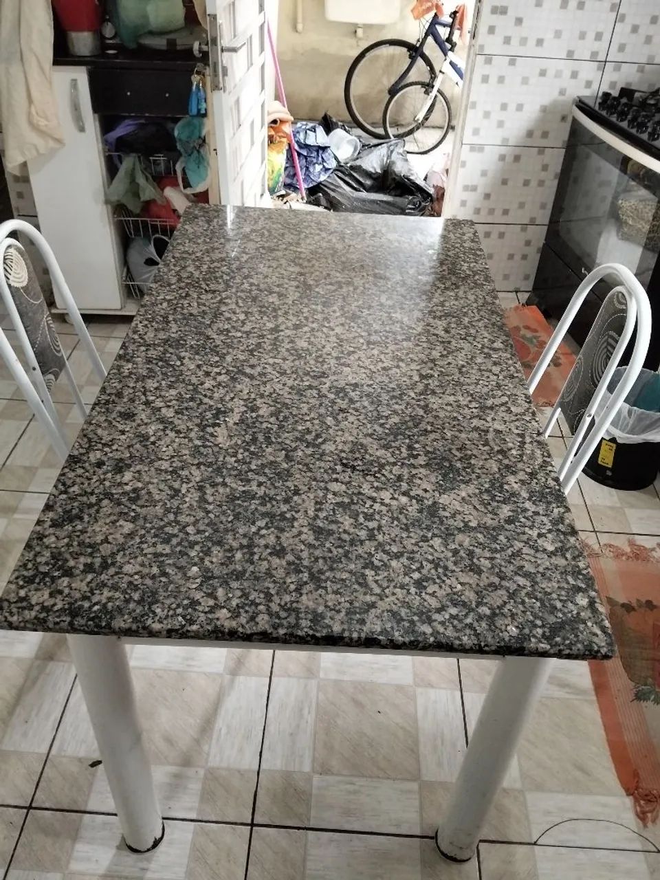 Mesa de mármore retangular