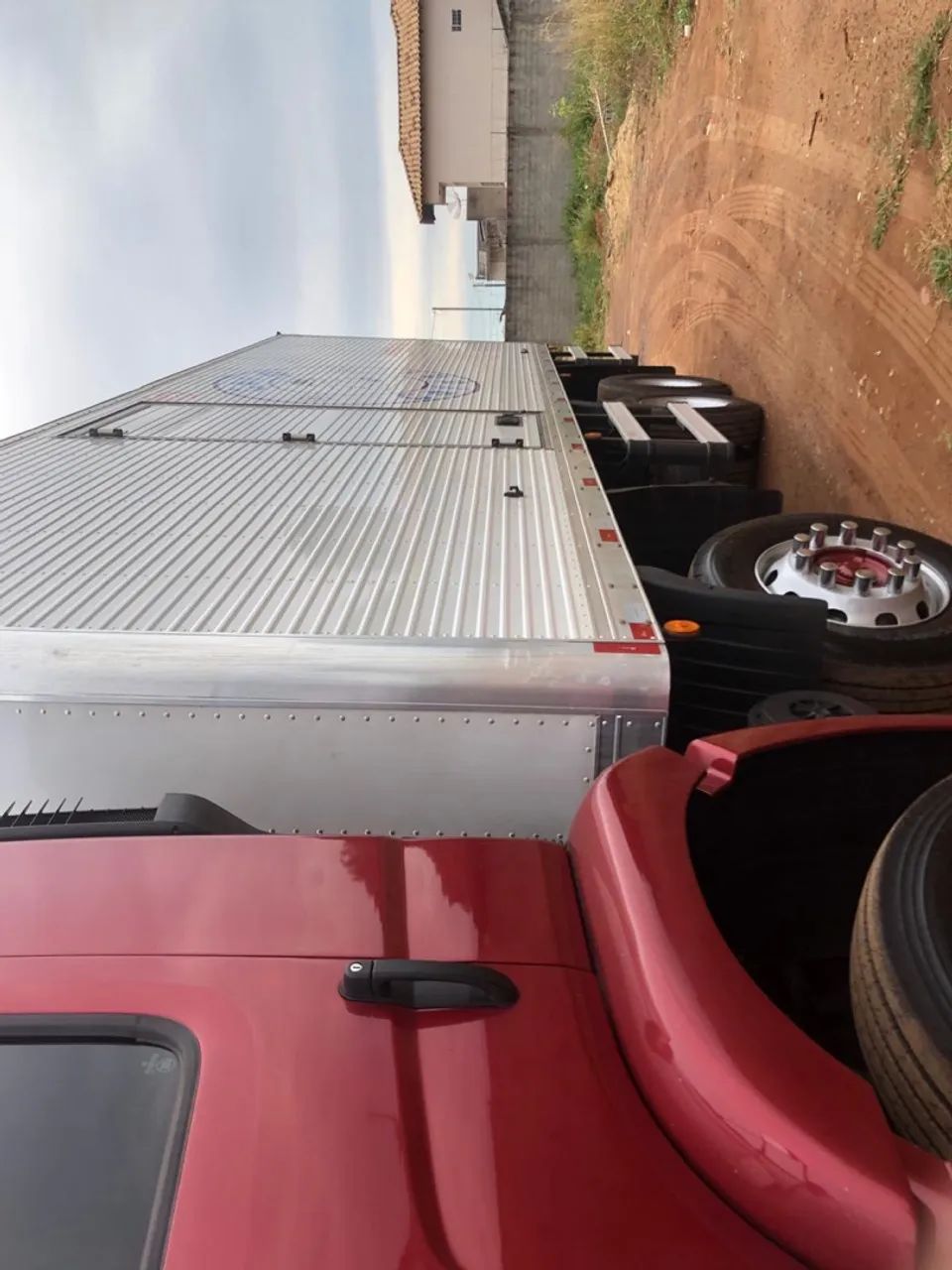 Baú truck carga seca 