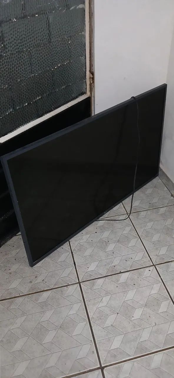 Tv LG 40 polegadas com defeito retirada peças 